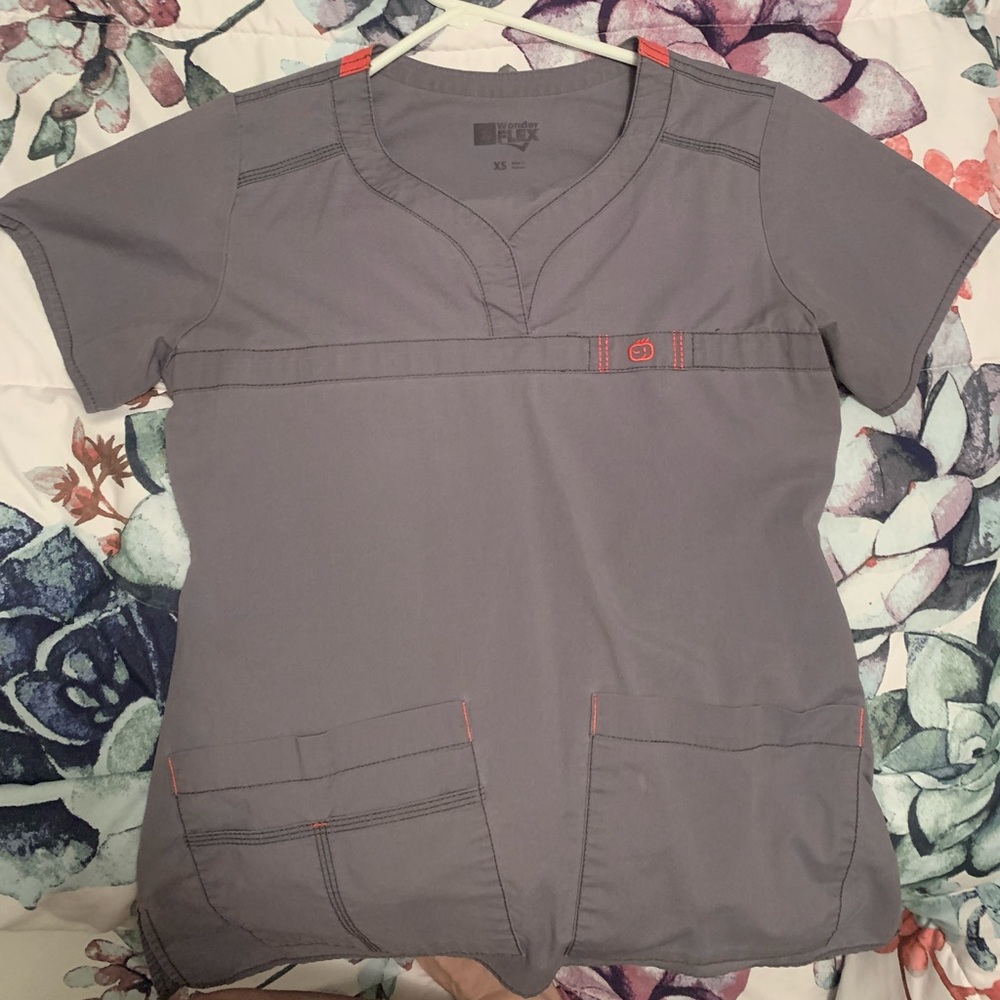Gray scrub set